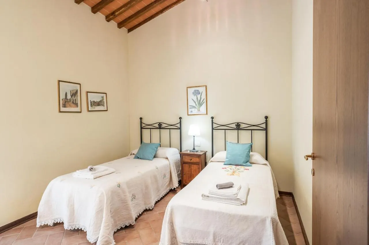 Apartment Appartamenti Le Ginestre Lupompesi
